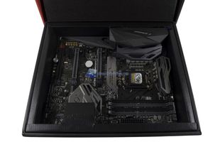 ASUS ROG Maximus X Hero 4